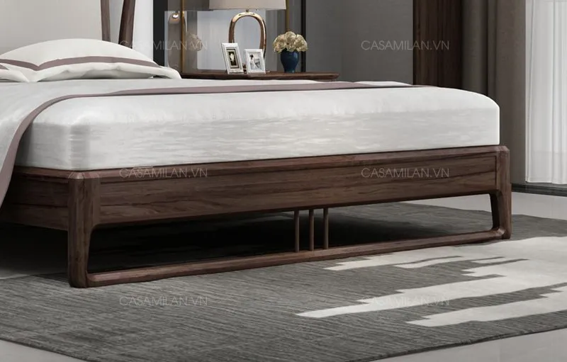 Chân giường ngủ đơn giản mà độc đáo chắc chắn